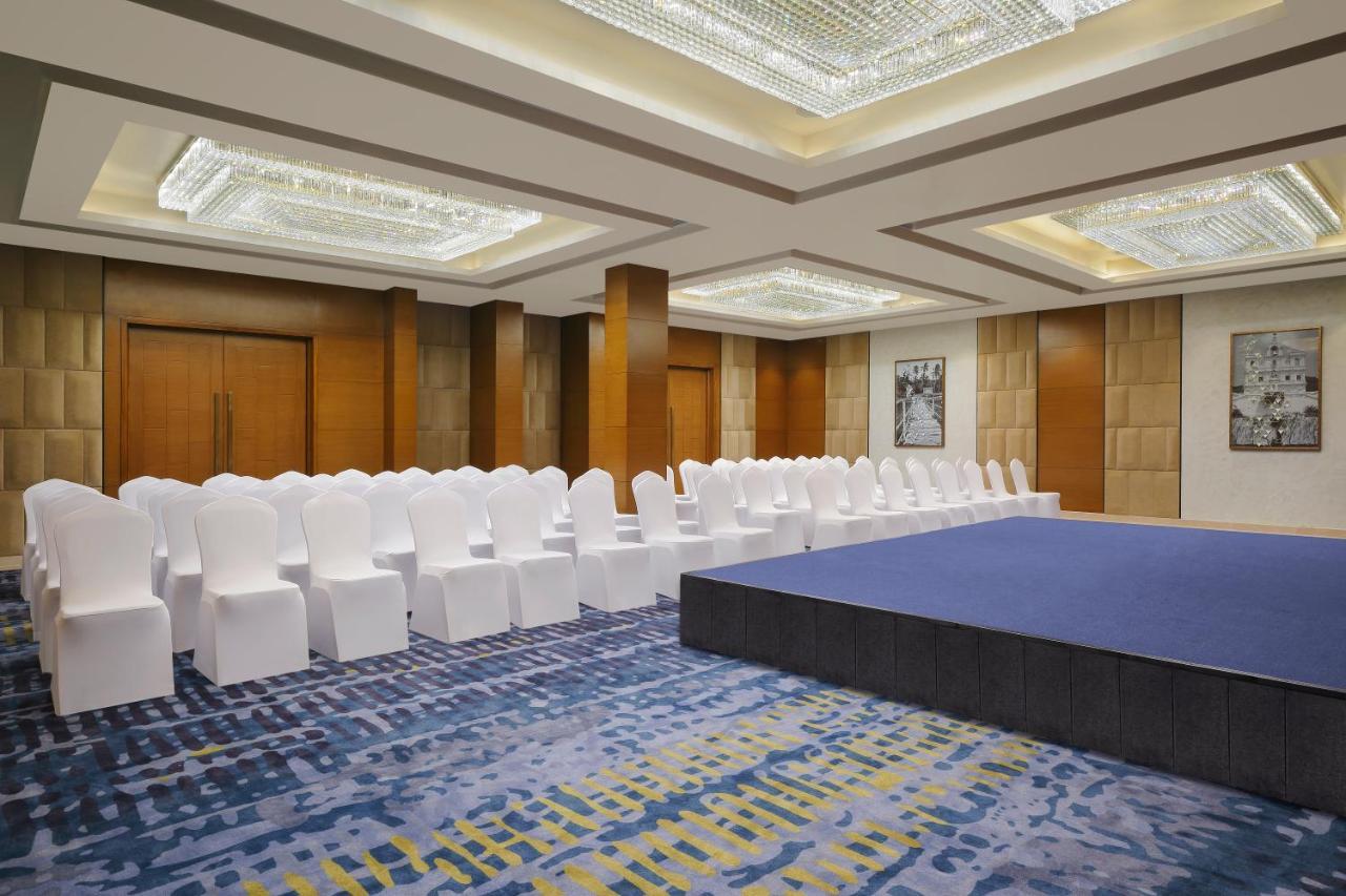 Fairfield By Marriott Goa Calangute Hotel Exterior photo