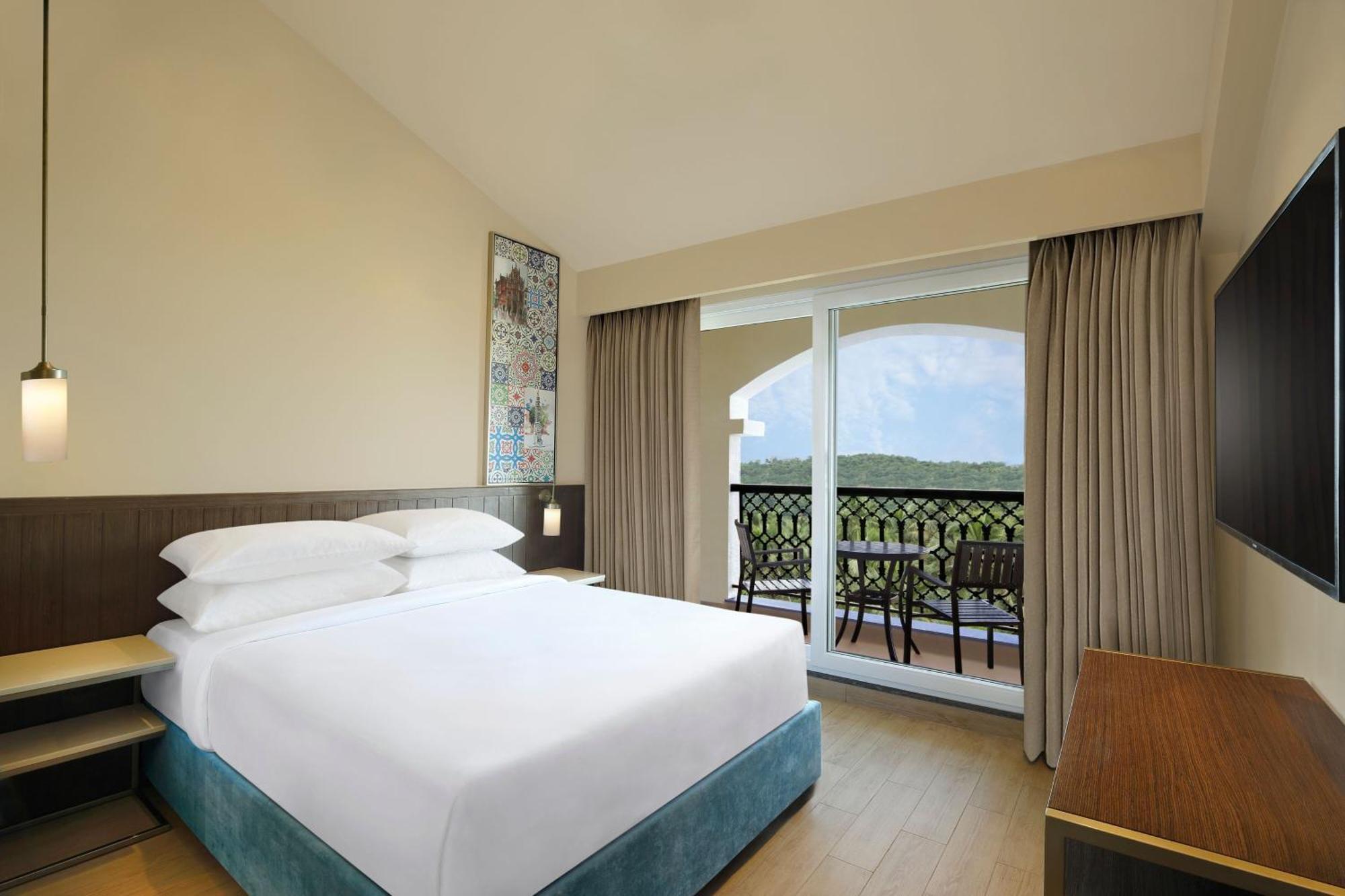 Fairfield By Marriott Goa Calangute Hotel Exterior photo
